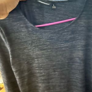 Quarter sleeve shirt